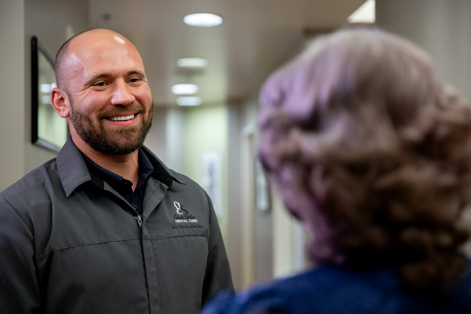Dr. Eric Wendelschafer with a patient at Great Smiles Dental Care in Surprise, AZ